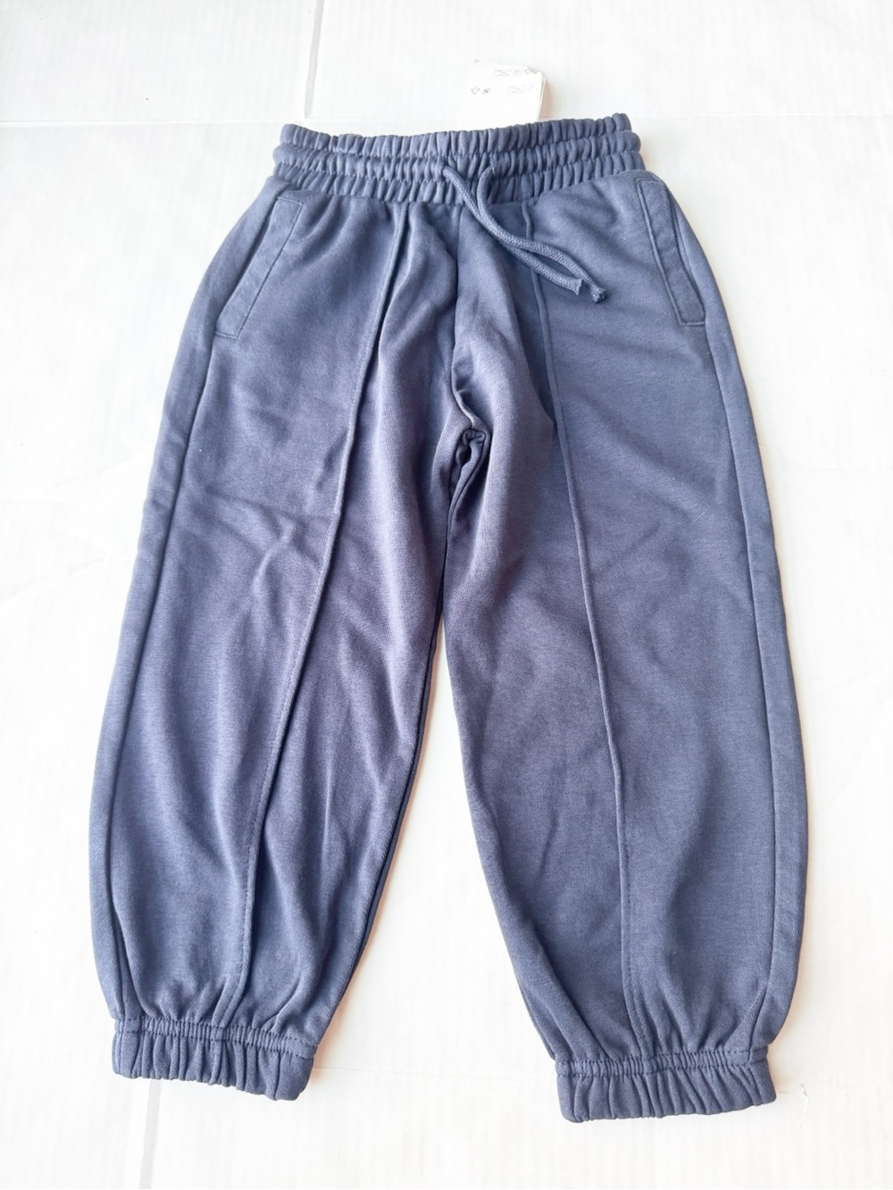 Organic Cotton Sweatpants / Joggers
In Navy blue with Piping
NWT